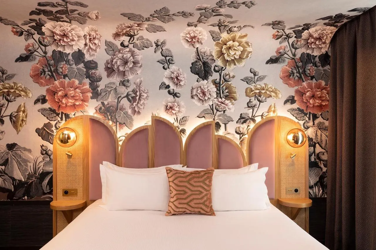 **** Hotel Hôtel Jardin de Cluny Paris France