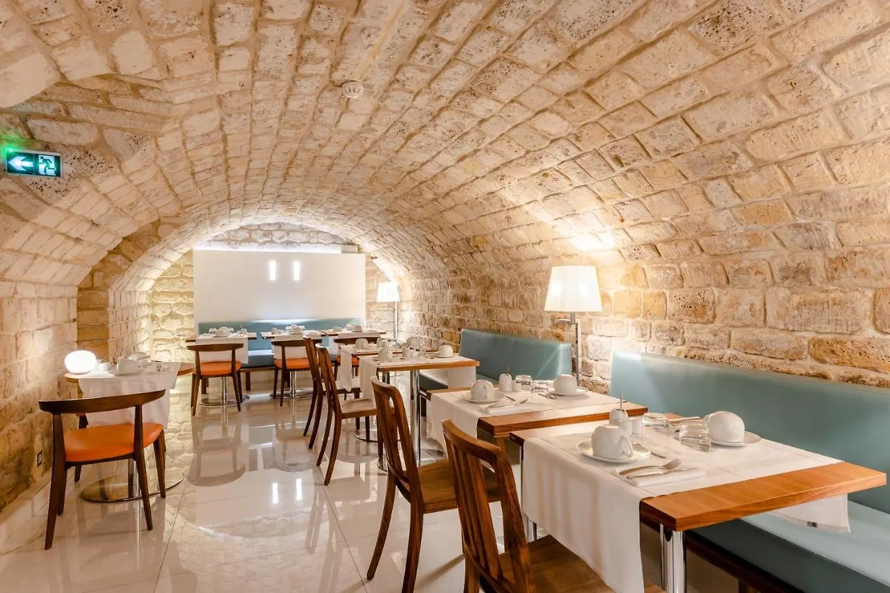 Hotel Jardin De Cluny Paris 4*,  France