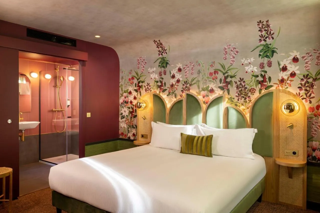 Hotel Jardin De Cluny Paris 4*,