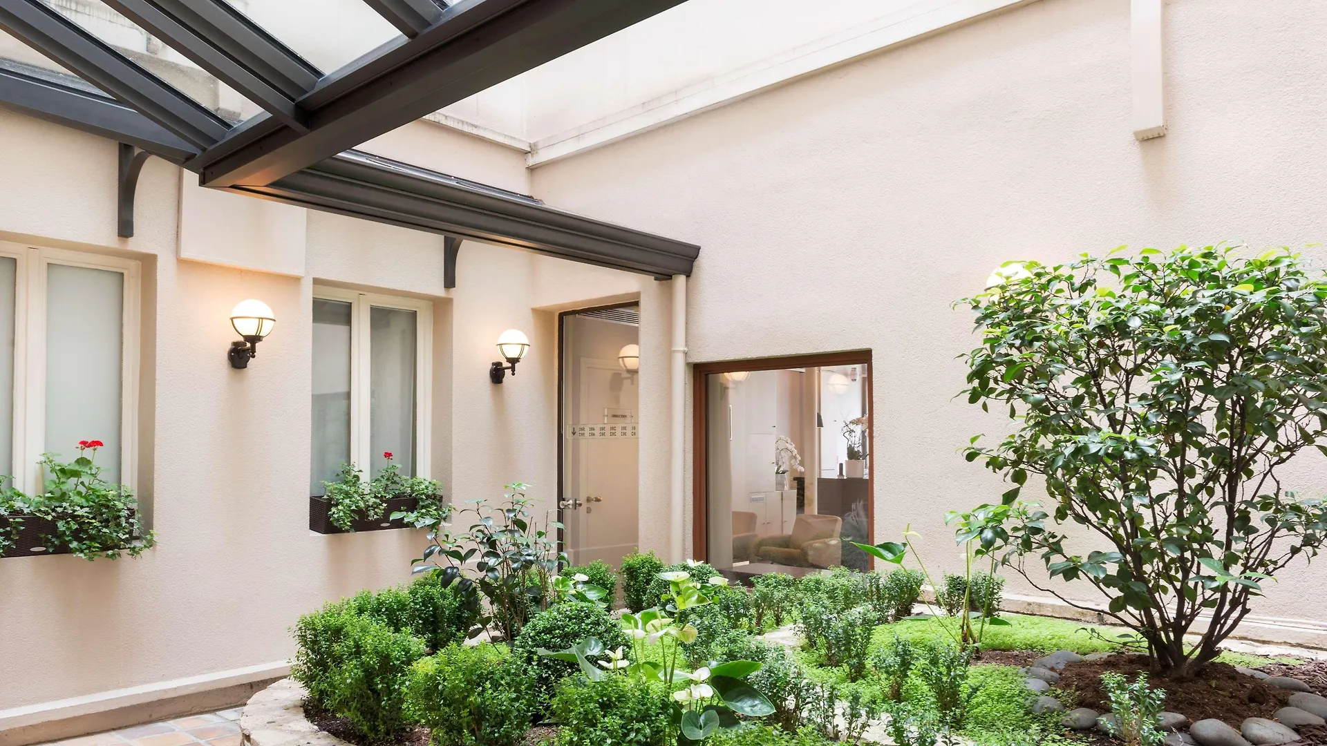 Hotel Jardin De Cluny Paris 4*,  France