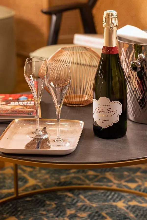 Hotel Jardin De Cluny Paris 4*,  France