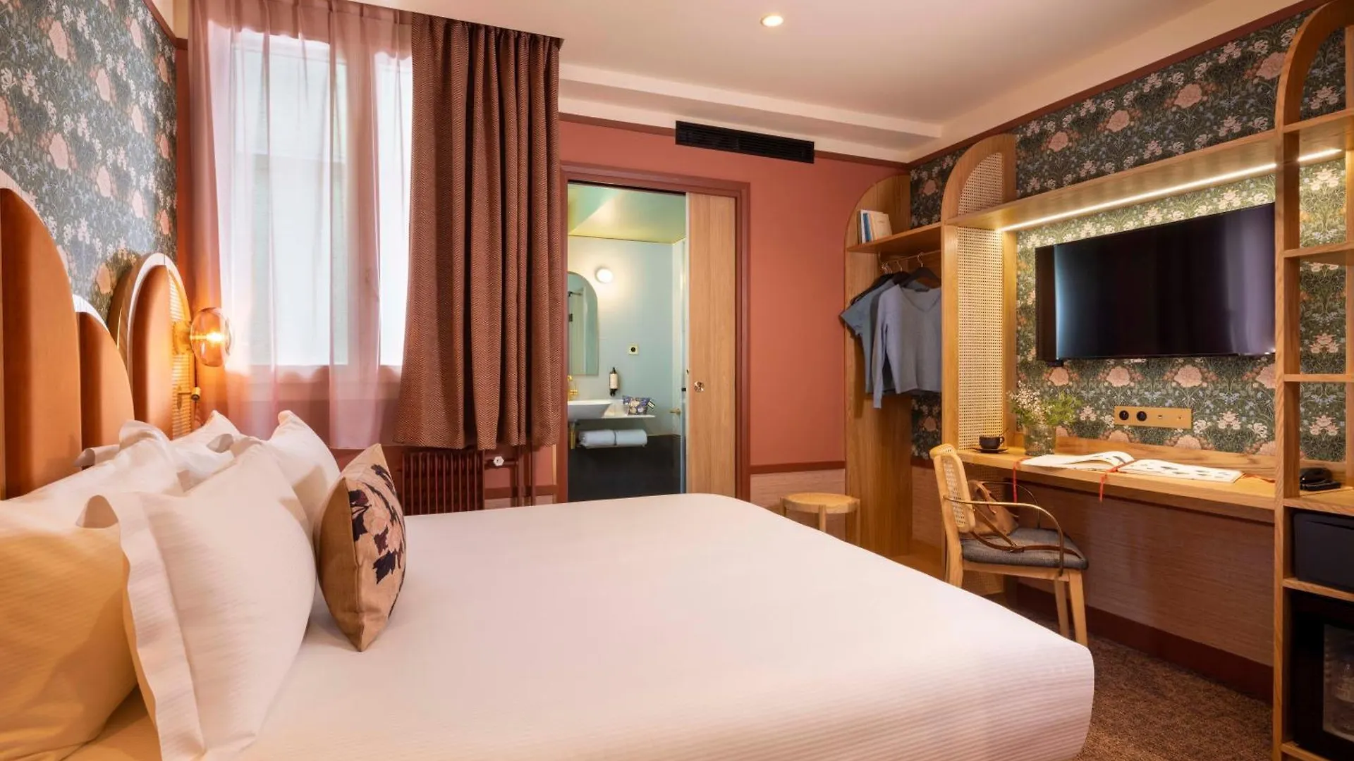 ****  Hotel Jardin De Cluny Paris France